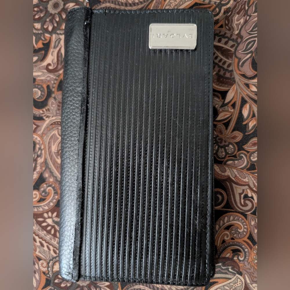 Bulgari Black Leather Wallet with Silver Logo In Good Condition
